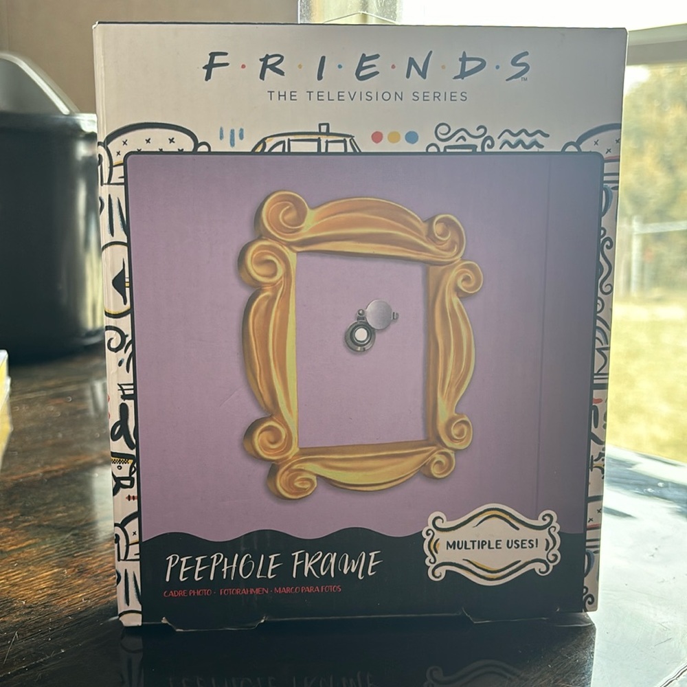 Friends peephole frame